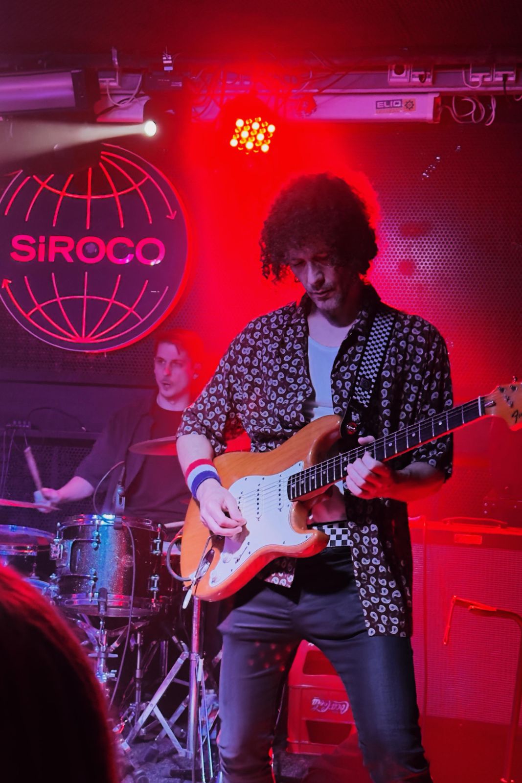 Guitarrista de Mr. Cobol en Siroco